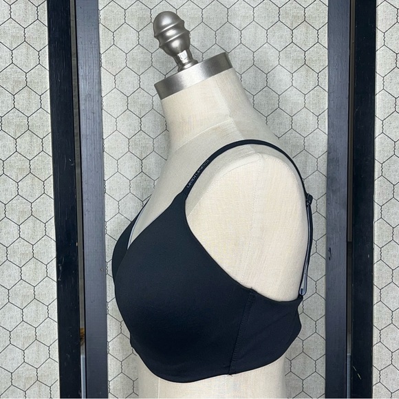 Calvin Klein Wireless Bra - Picture 2 of 9